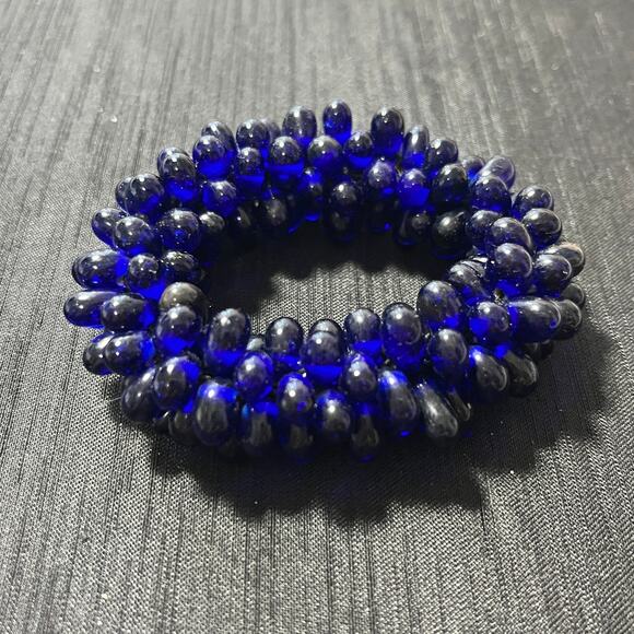 Czech Pressed Glass Teardrop in Royal Blue Stretch Bead Bracelet - Picture 2 of 3
